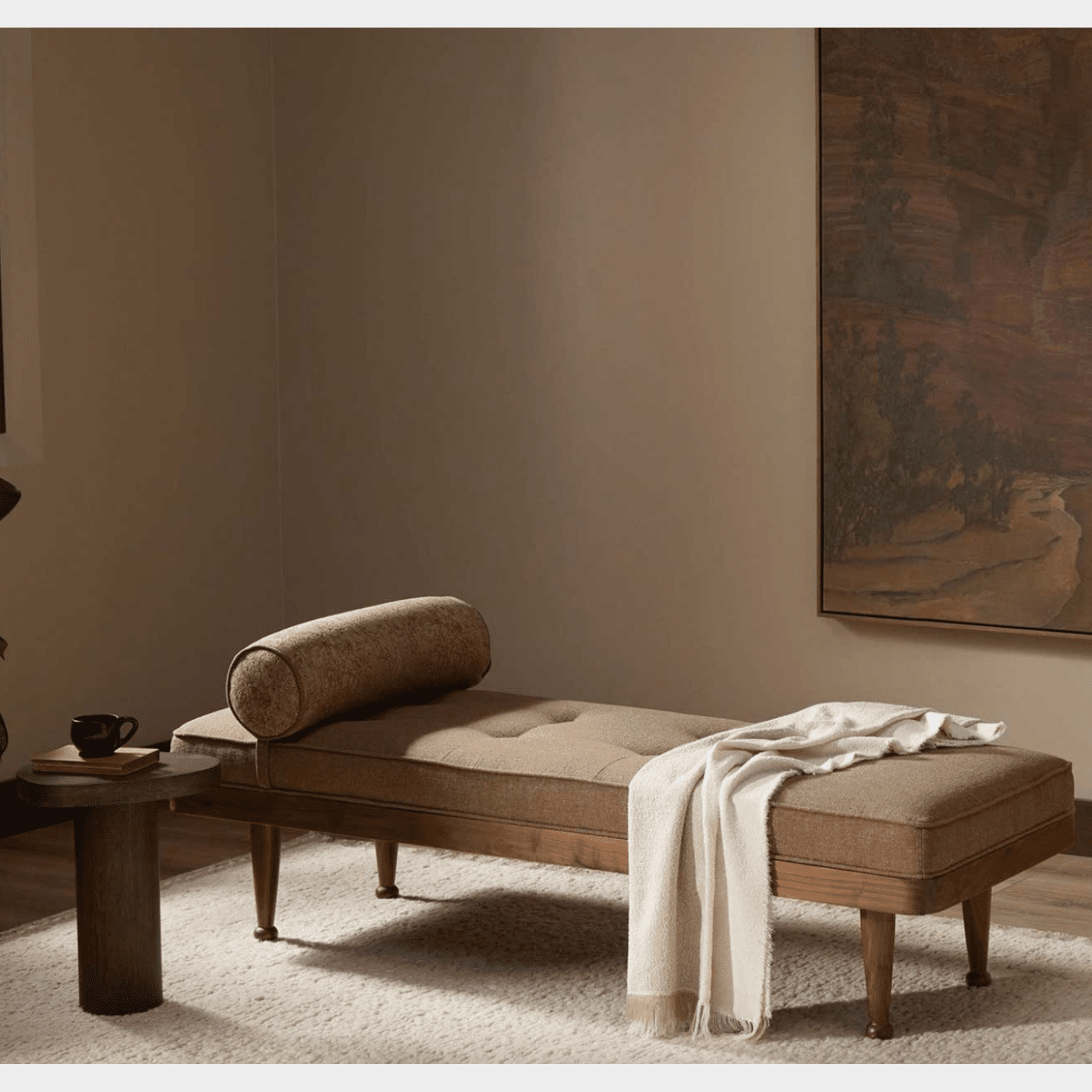 Fidélisation client : Pourquoi le "Care" est le nouveau marketing du mobilier - Ethic Atelier