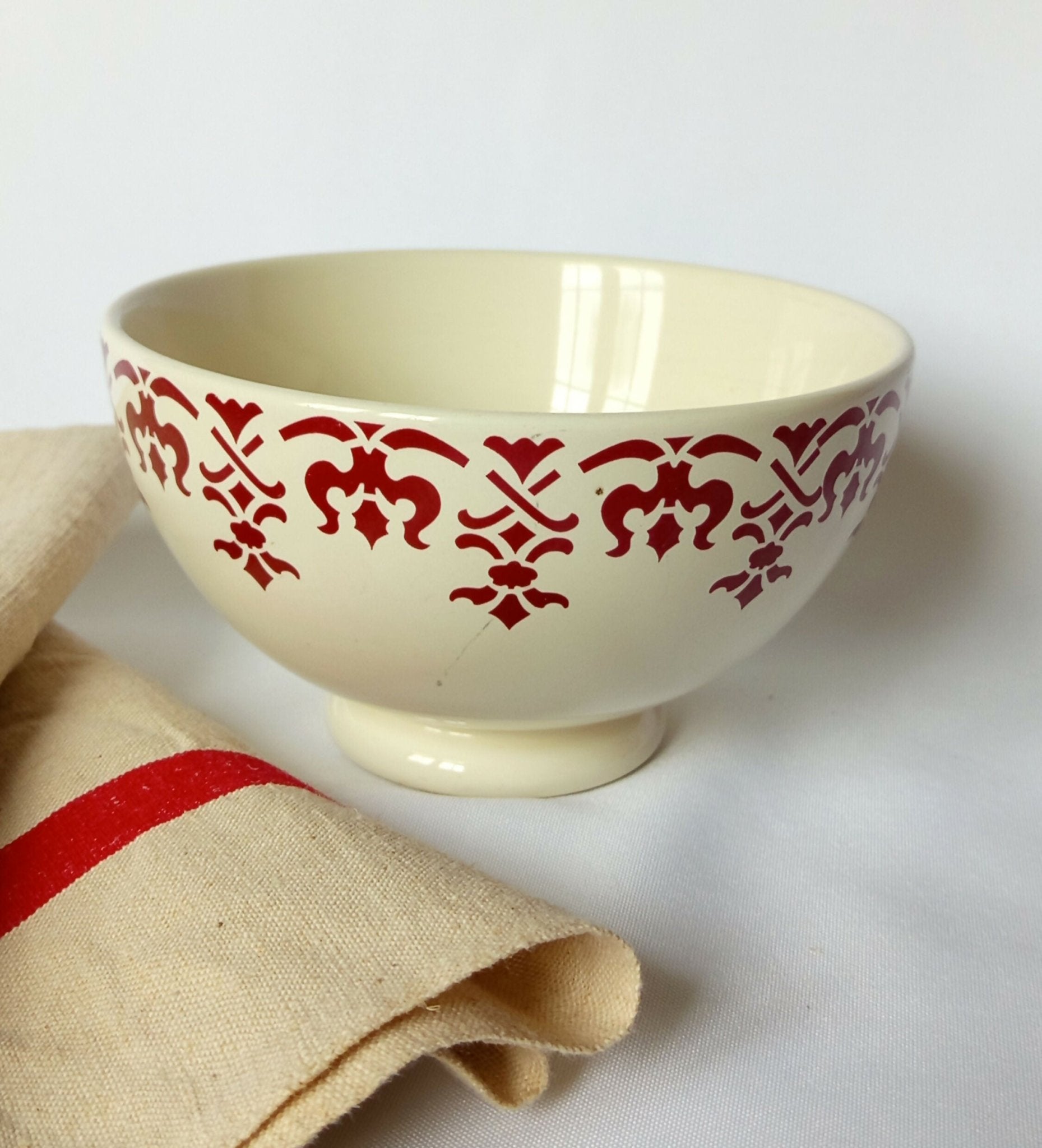 2 bols à café sur piédouche à frise bordeaux - Ethic Atelier