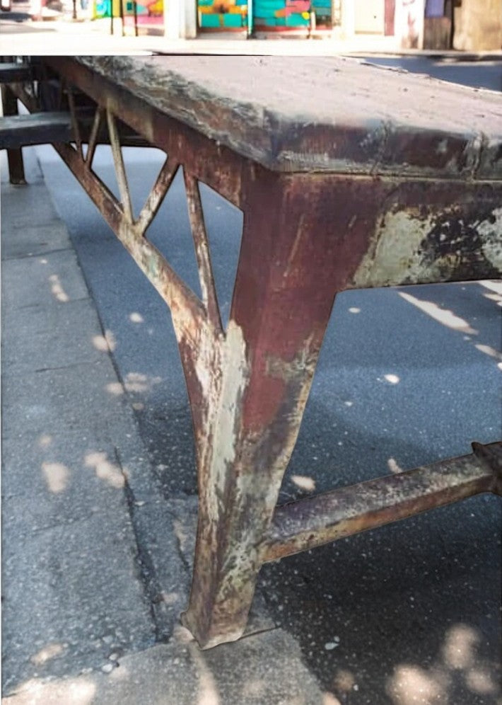 Table Établi en Acier et Bois – Vers 1900