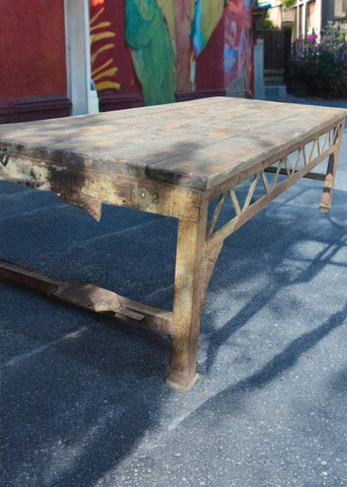 Table Établi en Acier et Bois – Vers 1900