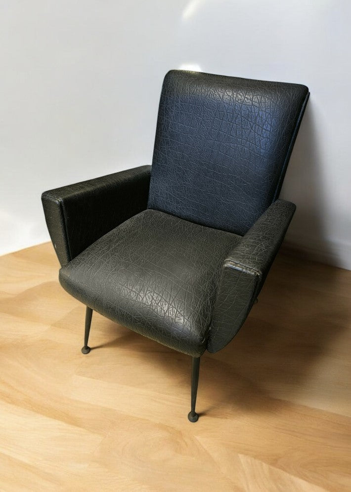 Fauteuil Vintage en Skaï Noir Gaufré - Années 1950