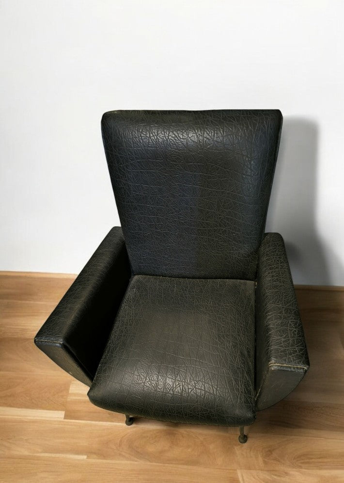 Fauteuil Vintage en Skaï Noir Gaufré - Années 1950