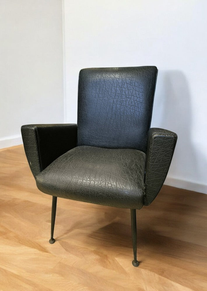 Fauteuil Vintage en Skaï Noir Gaufré - Années 1950