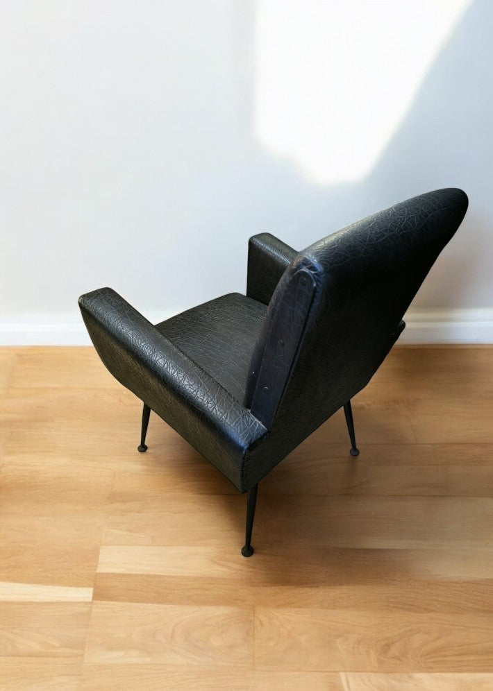 Fauteuil Vintage en Skaï Noir Gaufré - Années 1950