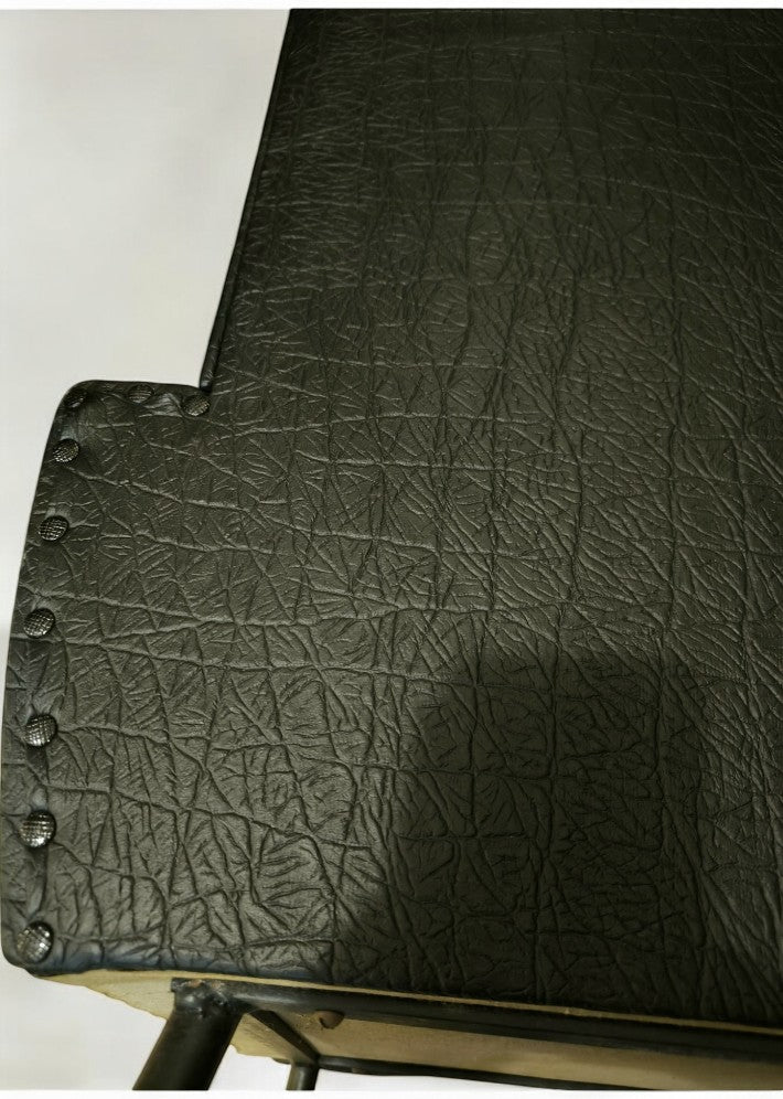 Fauteuil Vintage en Skaï Noir Gaufré - Années 1950