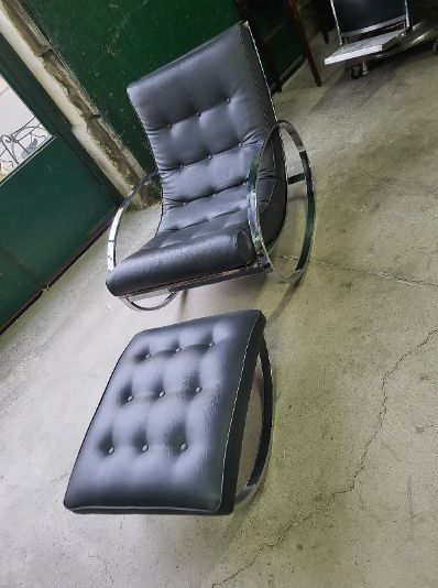 Rocking Chair Vintage avec repose-pieds en sky