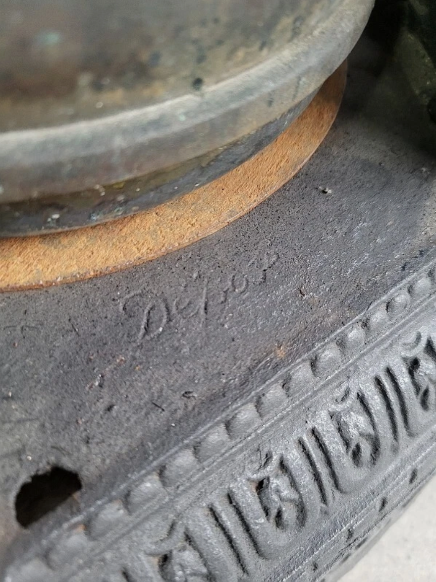 Lanterne extérieure en fonte de F. Besnard Paris