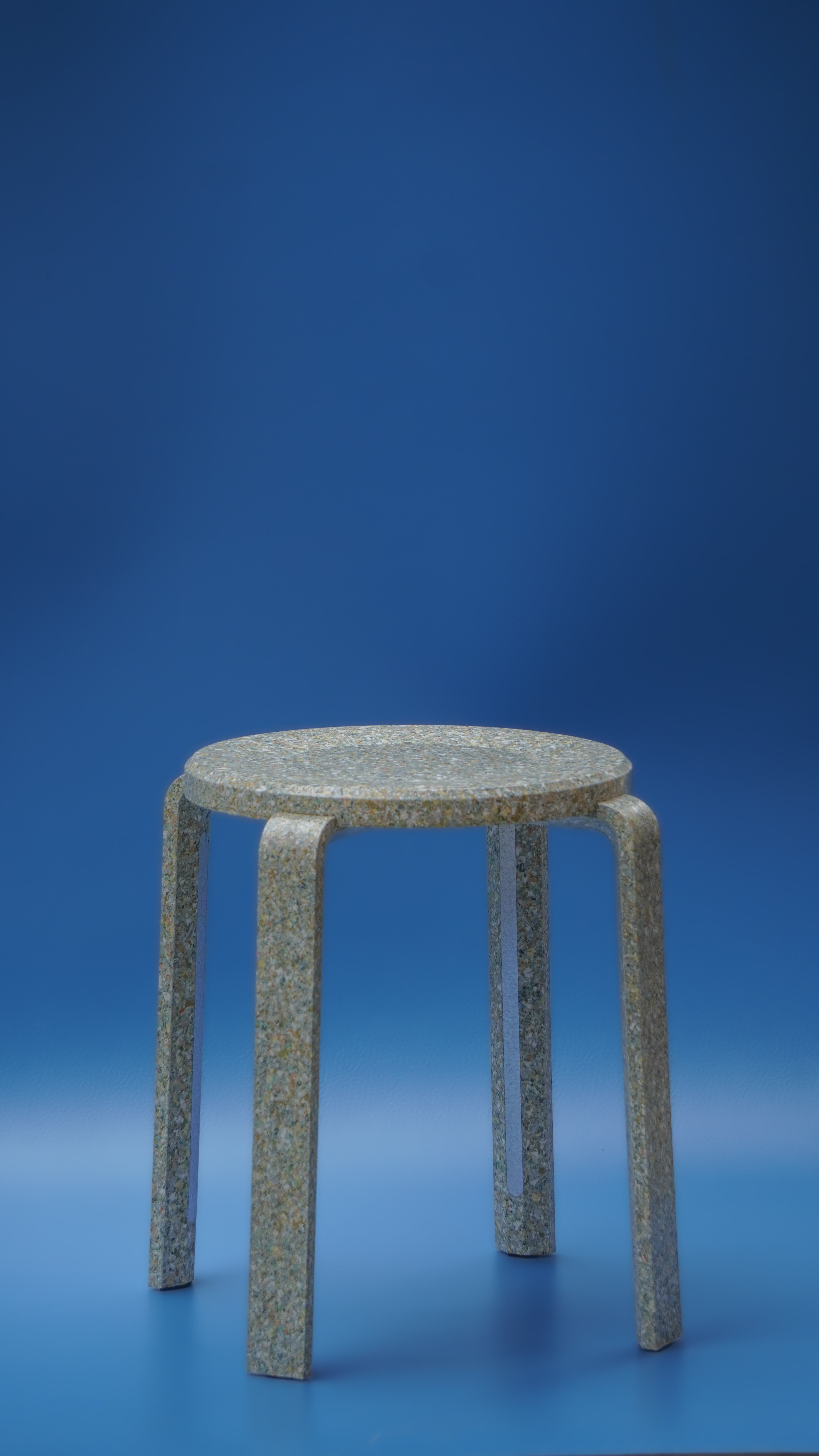 Tabouret Billex en Broyat de Billets de Banque Upcyclés