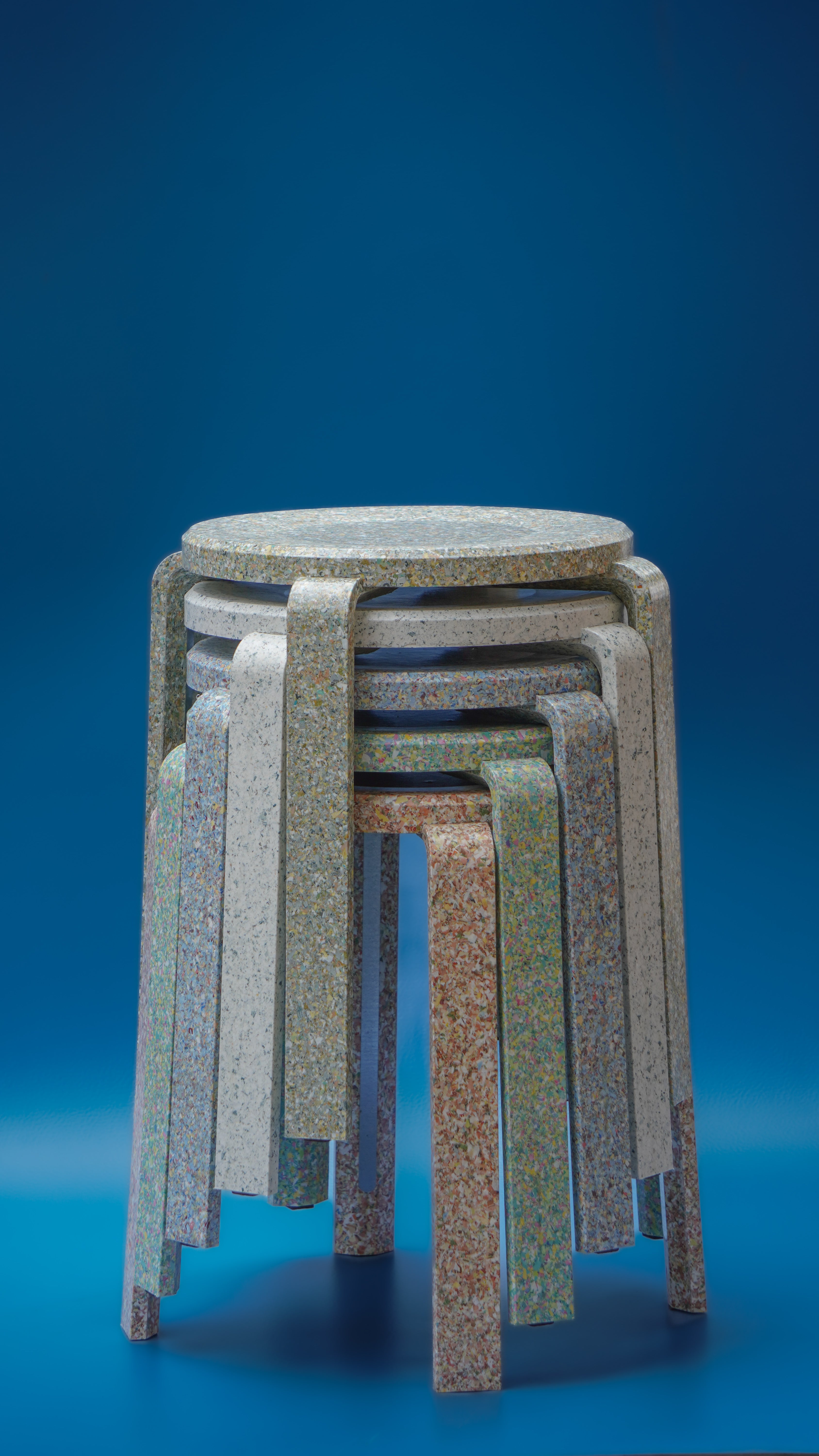 Tabouret Billex en Broyat de Billets de Banque Upcyclés