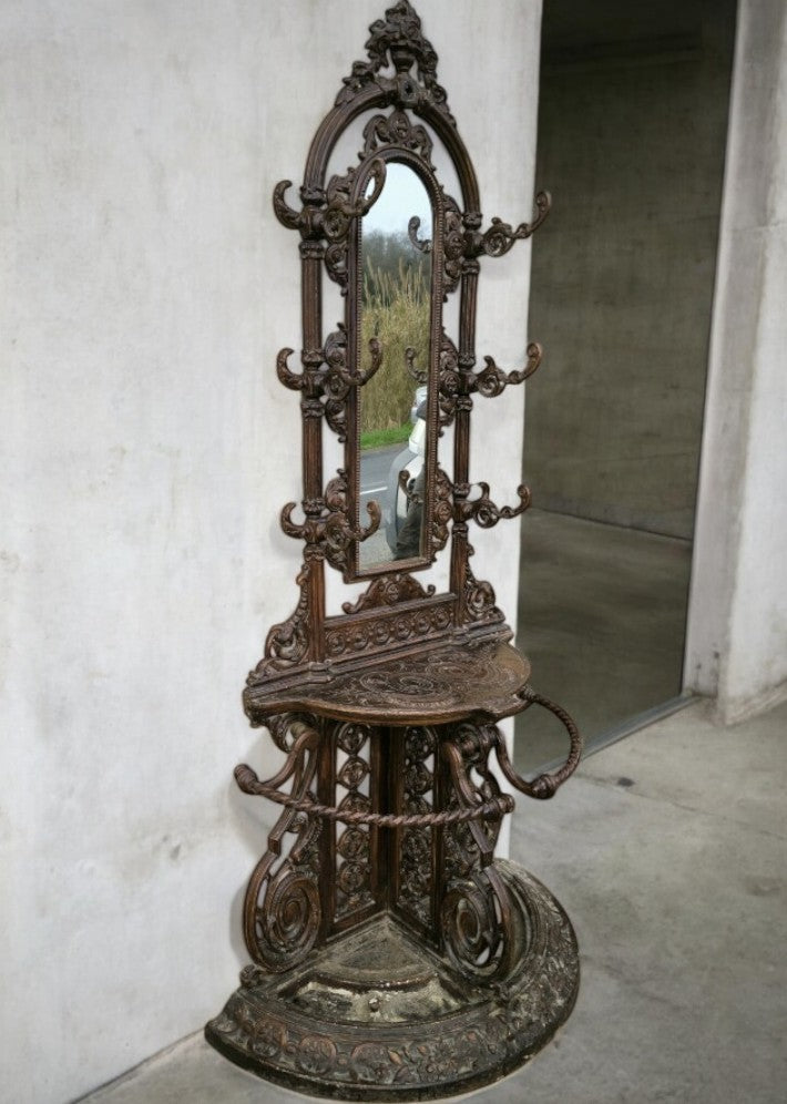 Porte manteaux de vestibule en fonte Alfred COURNEAU 1895