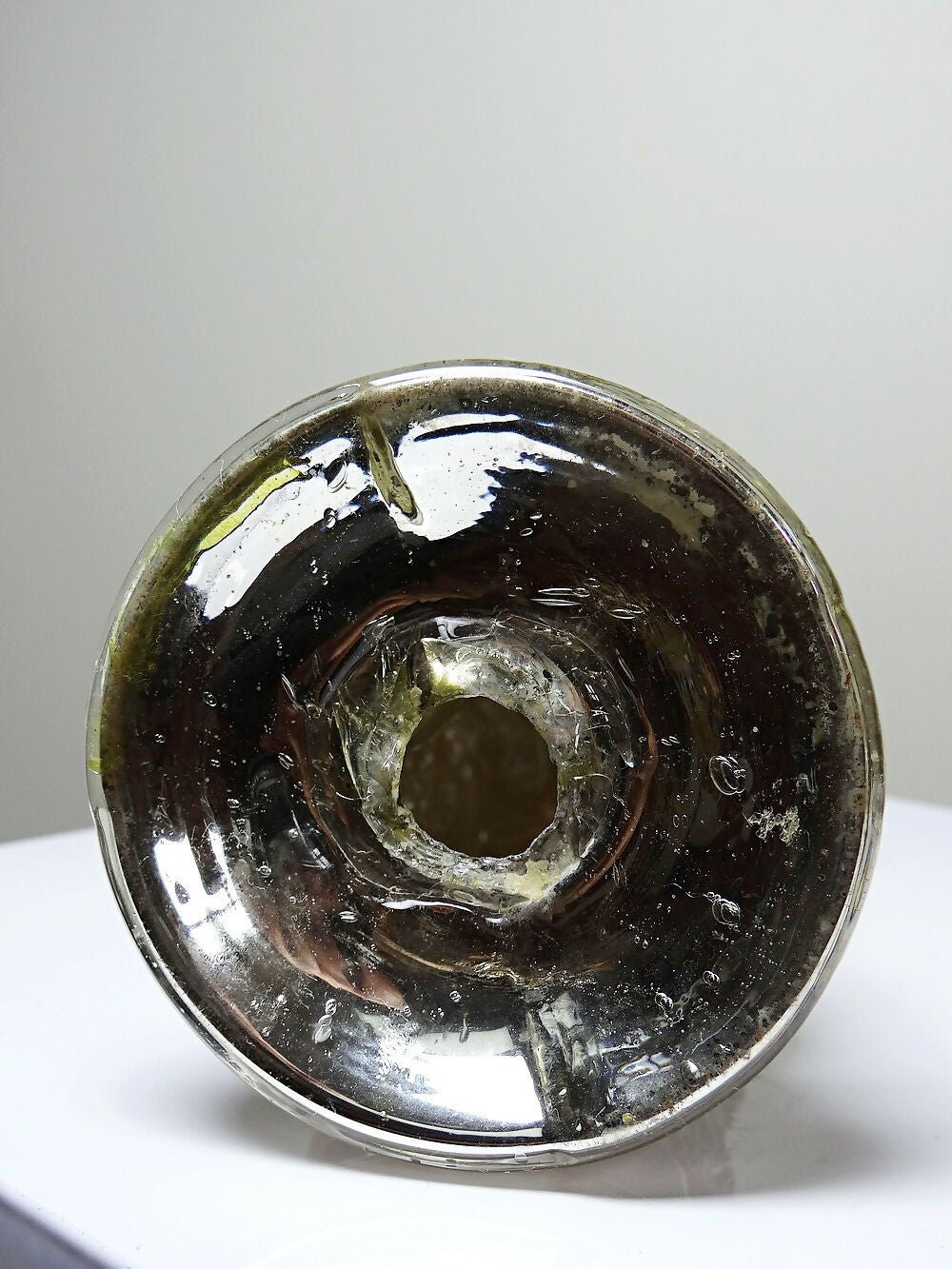 Ancienne petite vierge en verre églomisée polychrome XIXe - Ethic Atelier