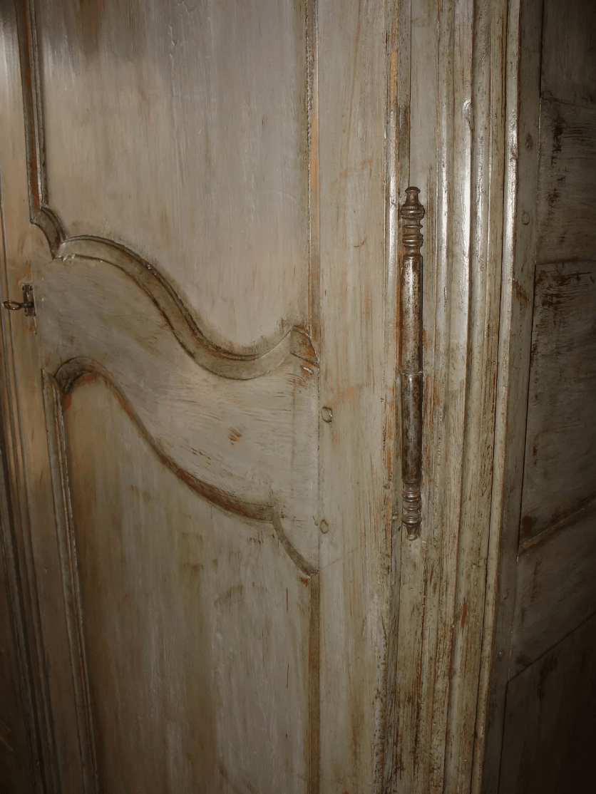 Armoire d'époque Transition Louis XV - Louis XVI Relookée - Ethic Atelier