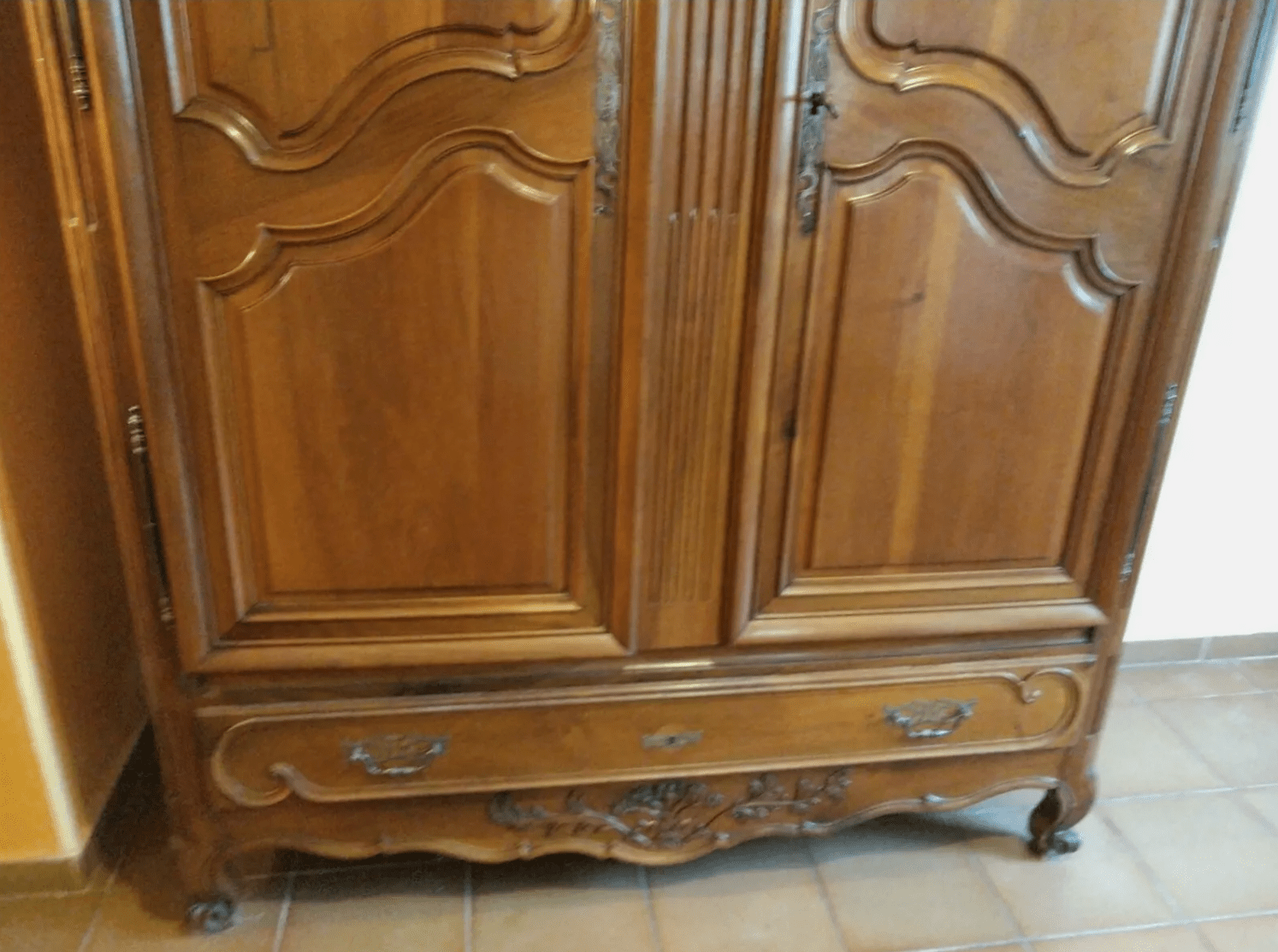 Armoire en noyer massif époque transtion et datant de la fin du XVIII - Ethic Atelier