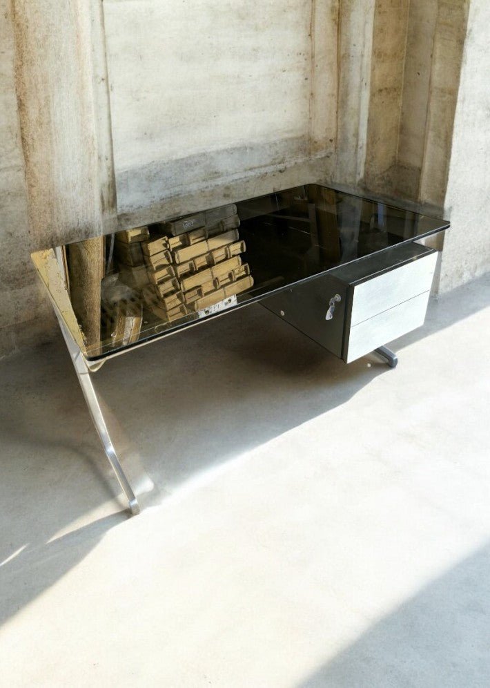 Bureau en Fonte d'Aluminium avec Plateau Verre Fumé par Etienne FERMIGIER vers 1970 - Ethic Atelier