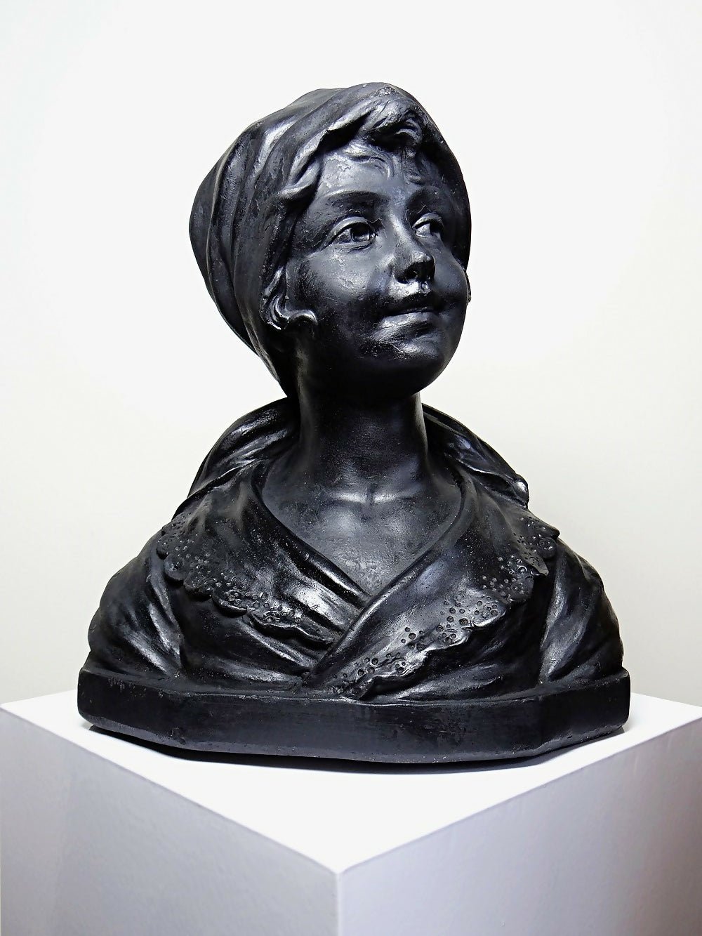 Buste de jeune femme en plâtre 1900 - 1930 monochrome Citti & Frère - Ethic Atelier