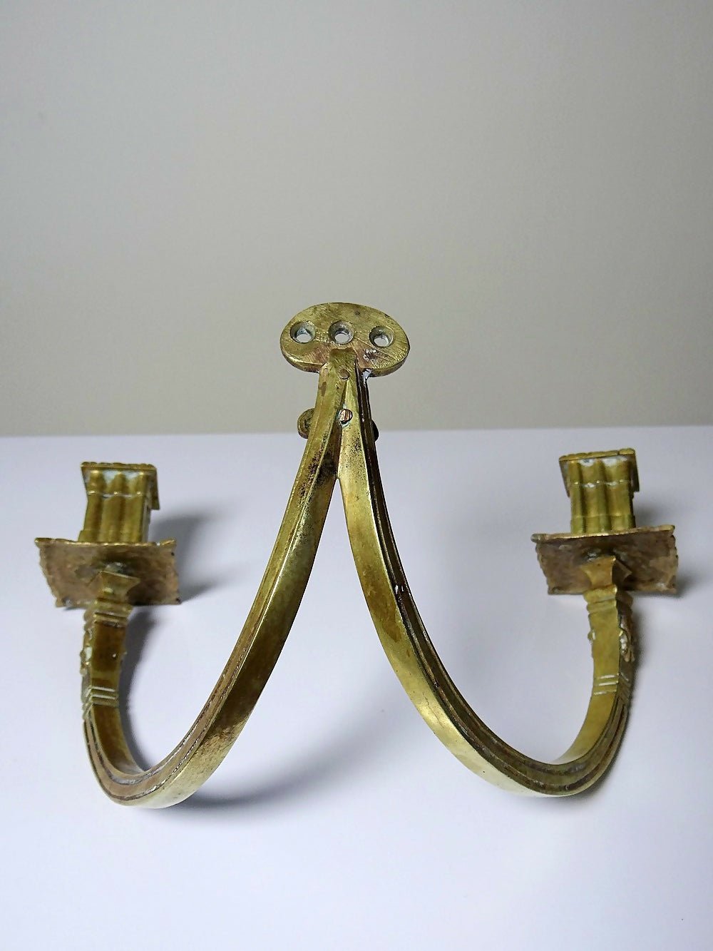 Chandelier mural 2 flammes style Haute Epoque XIXe bronze doré "à la financière" - Ethic Atelier