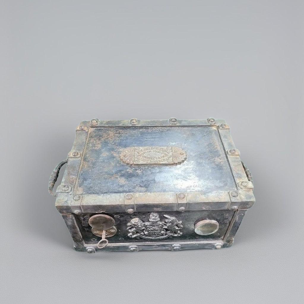 Coffre - fort ancien Boche breveté SGDG – "Dieu et mon droit" – Incombustible - Ethic Atelier
