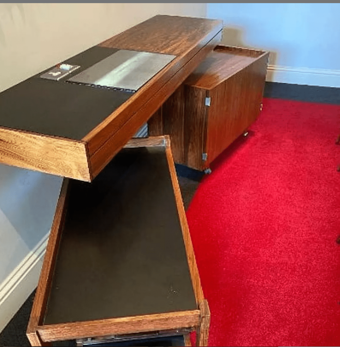 Console Suspendue en Palissandre de Rio par Robert Heritage pour Archie Shine – Vers 1960 - Ethic Atelier