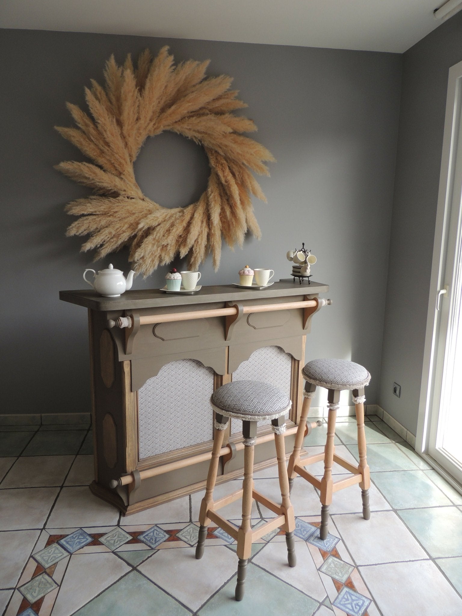 Ensemble bar et ses tabourets bohème - Ethic Atelier