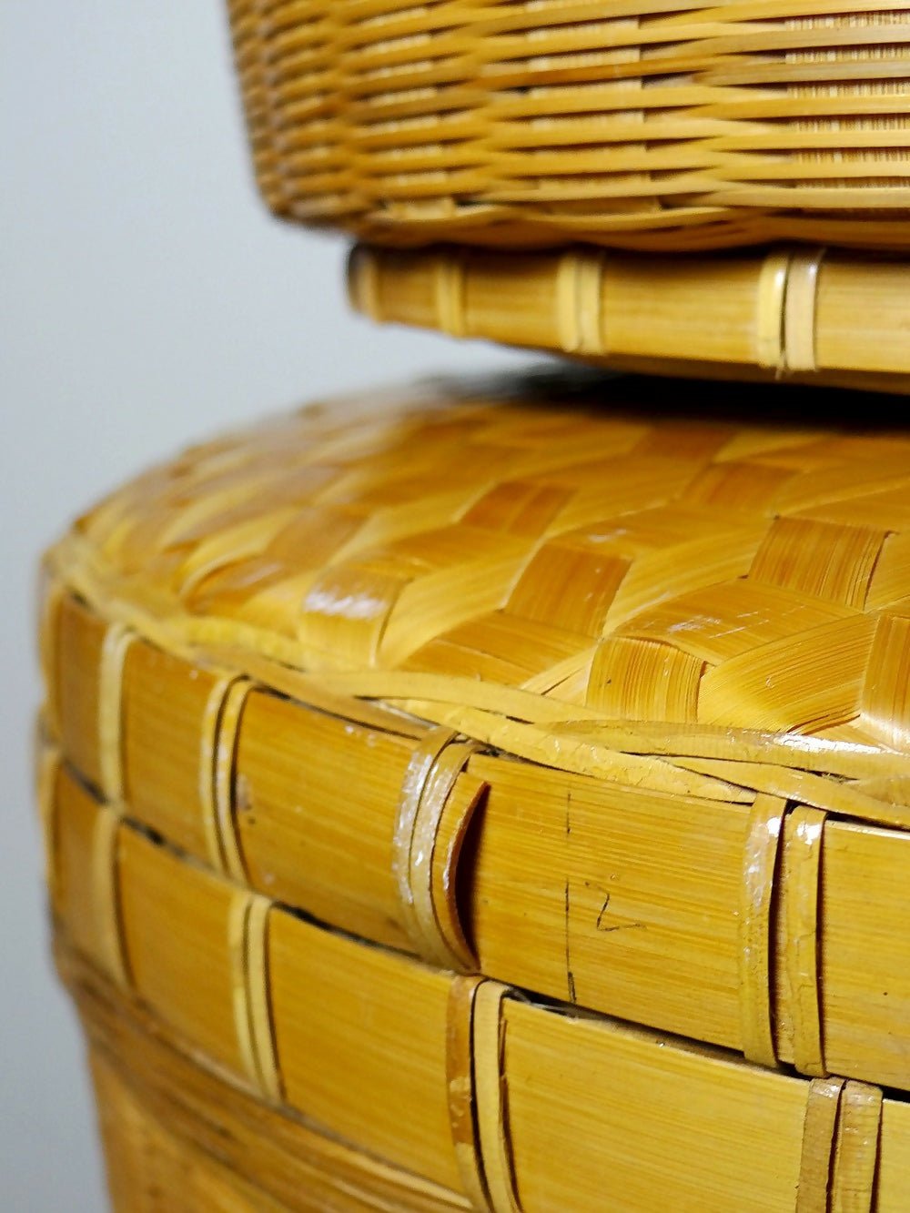 Ensembles de 4 boîtes gigognes en bambou tressé artisanat asiatique vintage 70" - Ethic Atelier