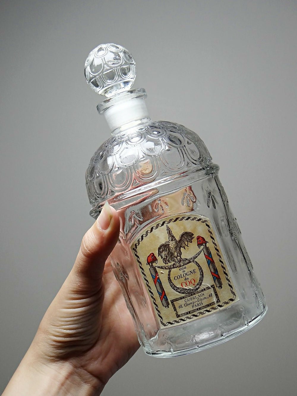 Flacon aux abeilles ancien, vide, Eau de Cologne du Coq XXe verre 500ml - Ethic Atelier