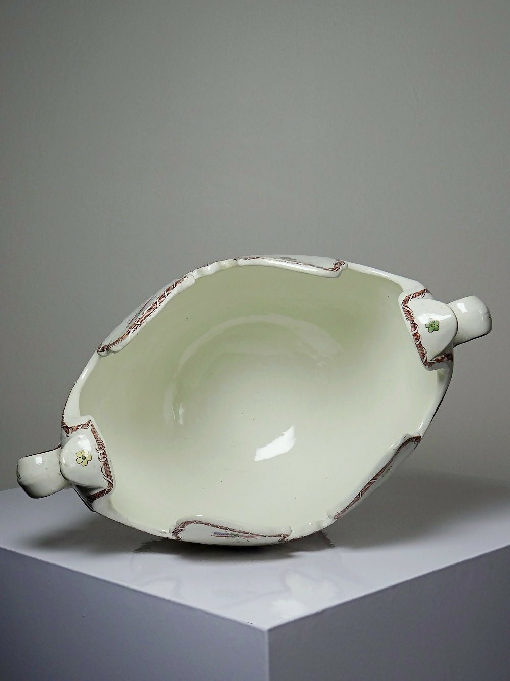 Grand centre de table, ancienne faïence polychrome terre de fer Longchamp - Ethic Atelier