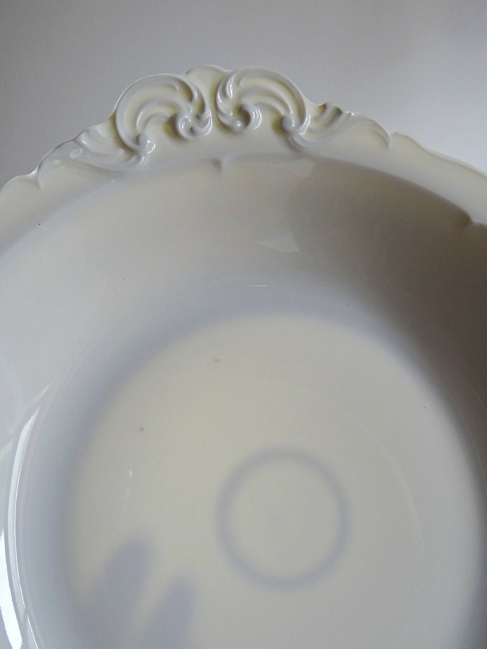 Grand plat de service creux porcelaine fine de Limoges blanche vintage/ancien - Ethic Atelier