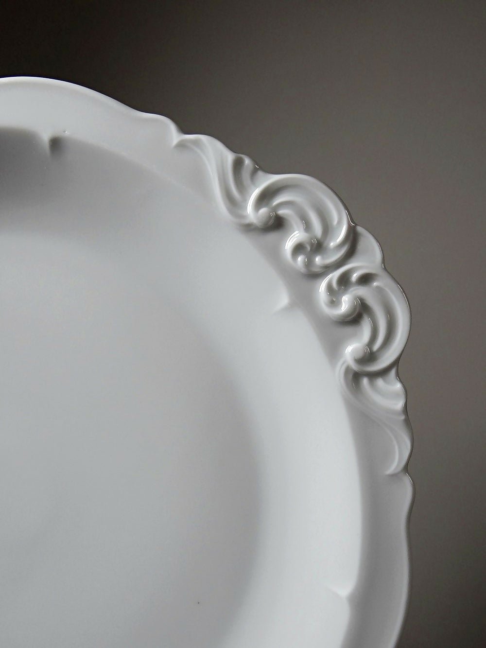 Grand plat de service porcelaine fine de Limoges blanche vintage/ancien - Ethic Atelier