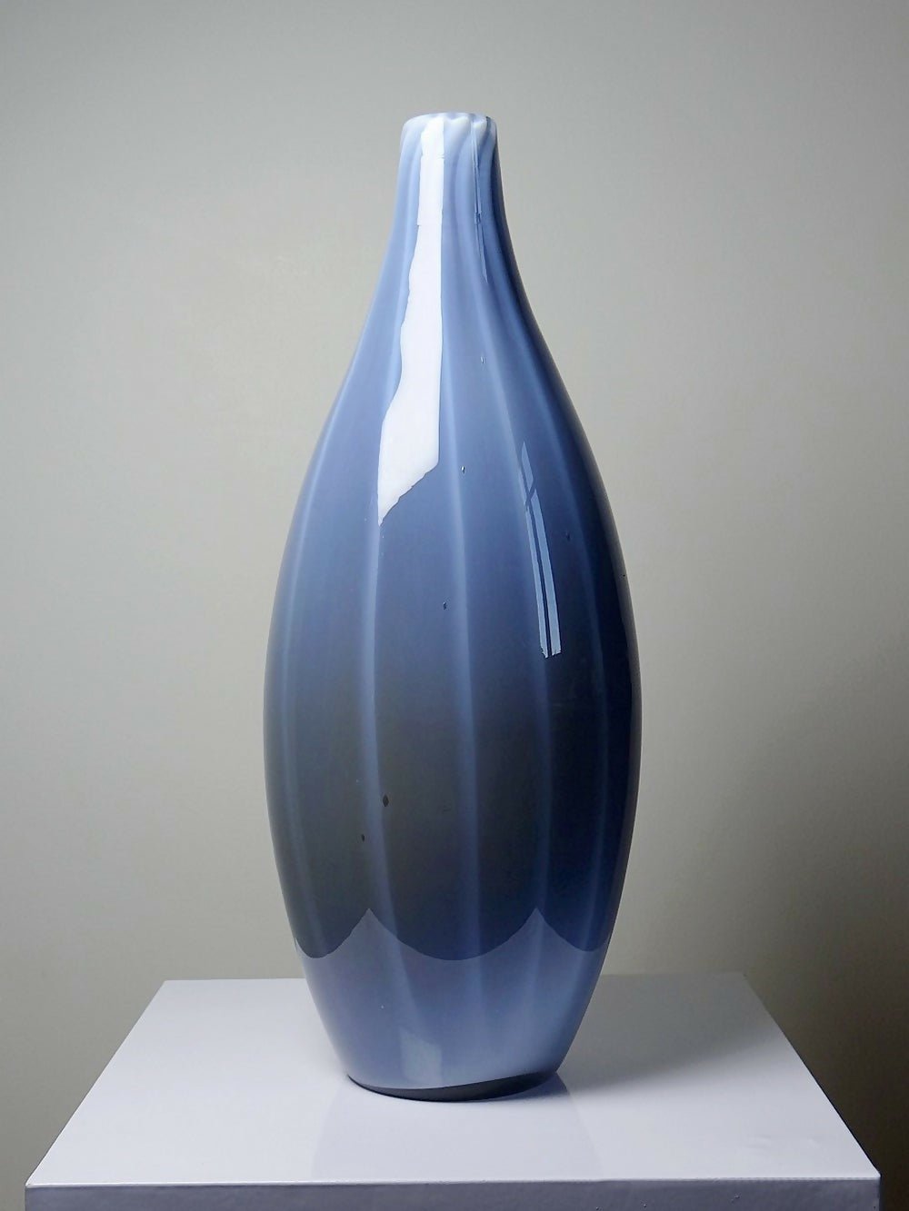 Grand vase poire vintage verre fumé doublé d'opaline bulle de savon Murano - Ethic Atelier
