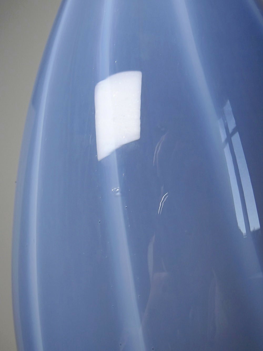 Grand vase poire vintage verre fumé doublé d'opaline bulle de savon Murano - Ethic Atelier