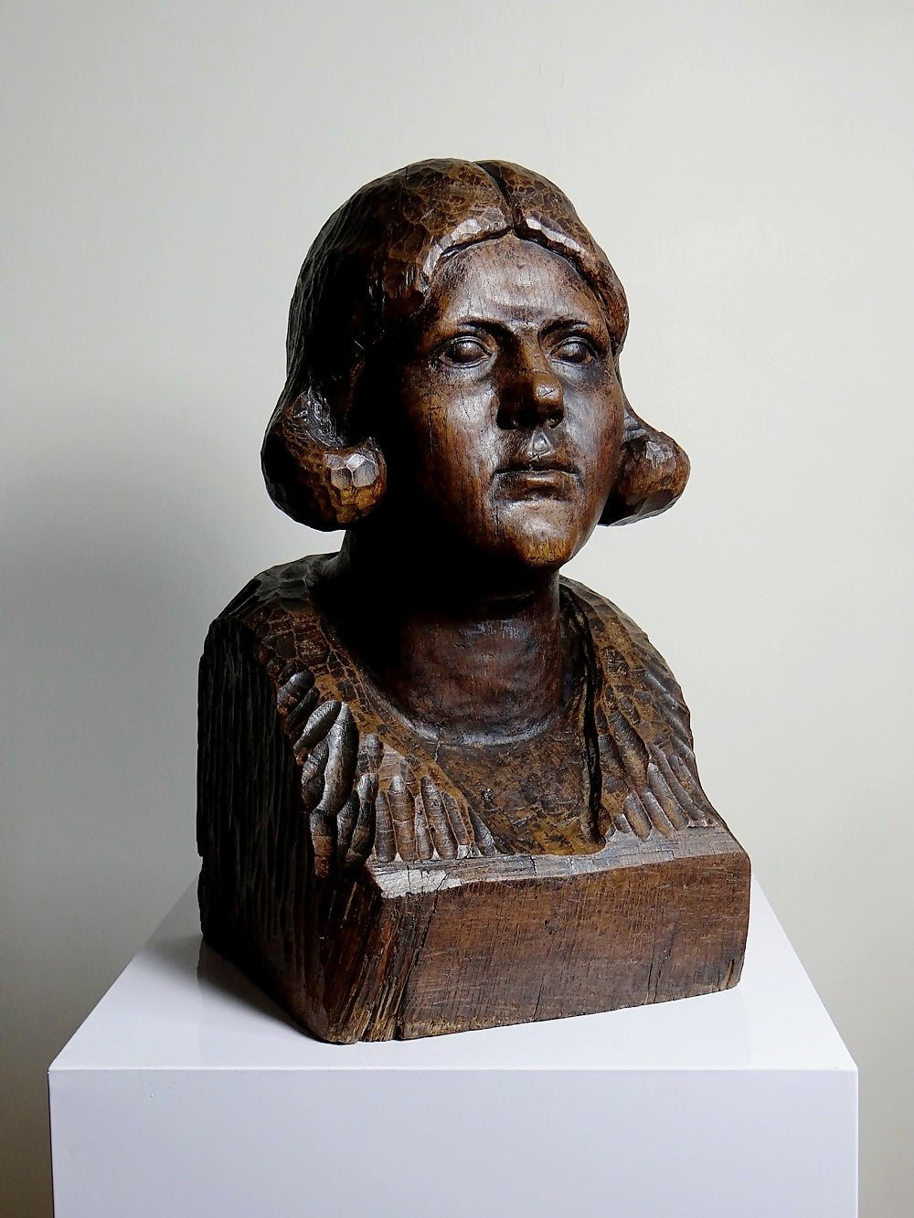 Imposant buste de femme en bois massif sculpté à la gouge XIXe - Ethic Atelier