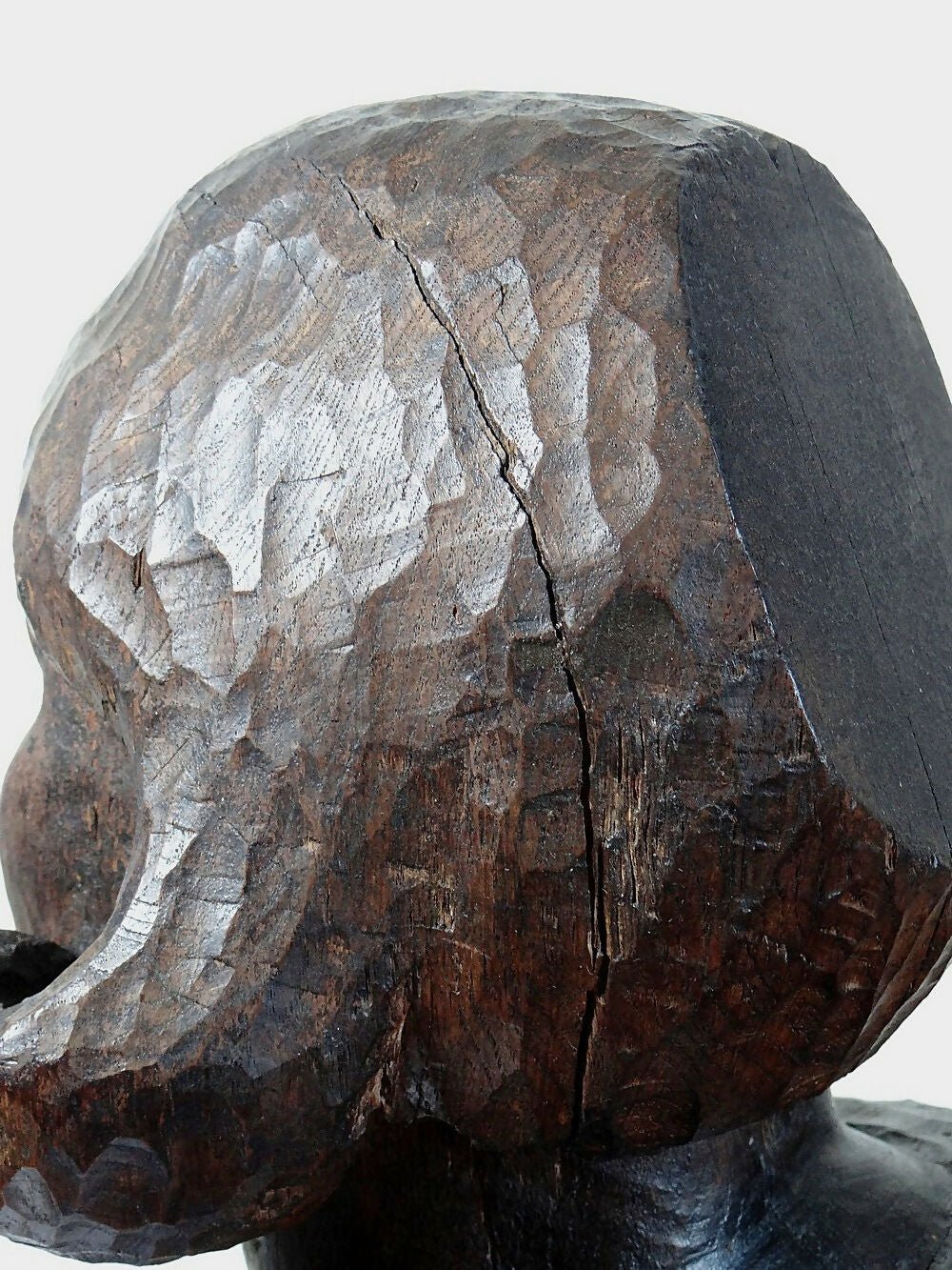 Imposant buste de femme en bois massif sculpté à la gouge XIXe - Ethic Atelier