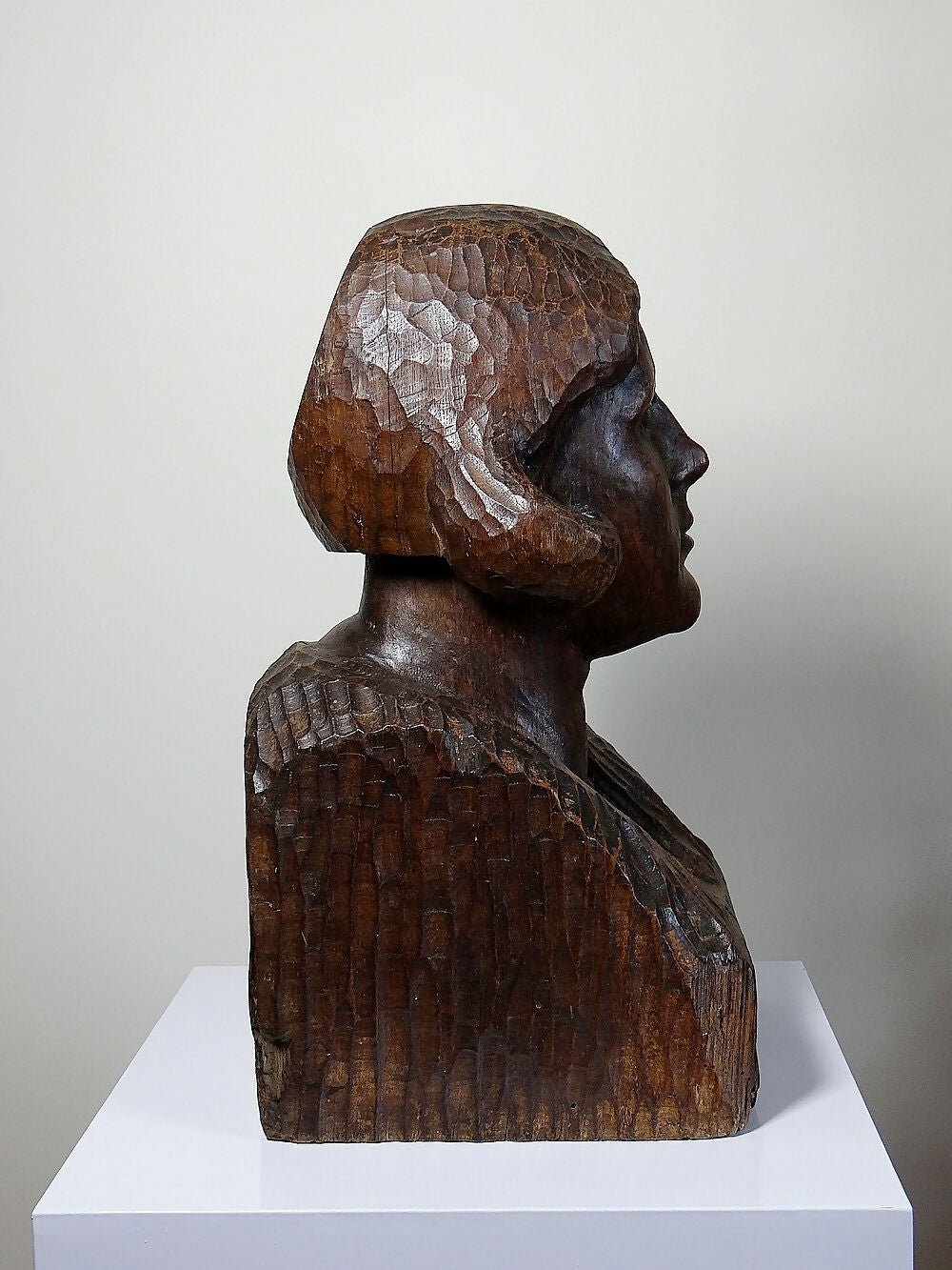 Imposant buste de femme en bois massif sculpté à la gouge XIXe - Ethic Atelier