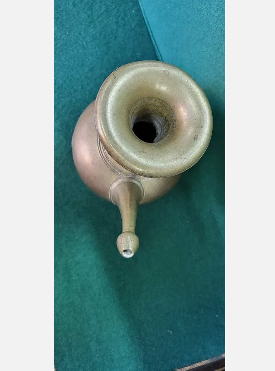Joli et Ancien Pichet en Bronze - Ethic Atelier