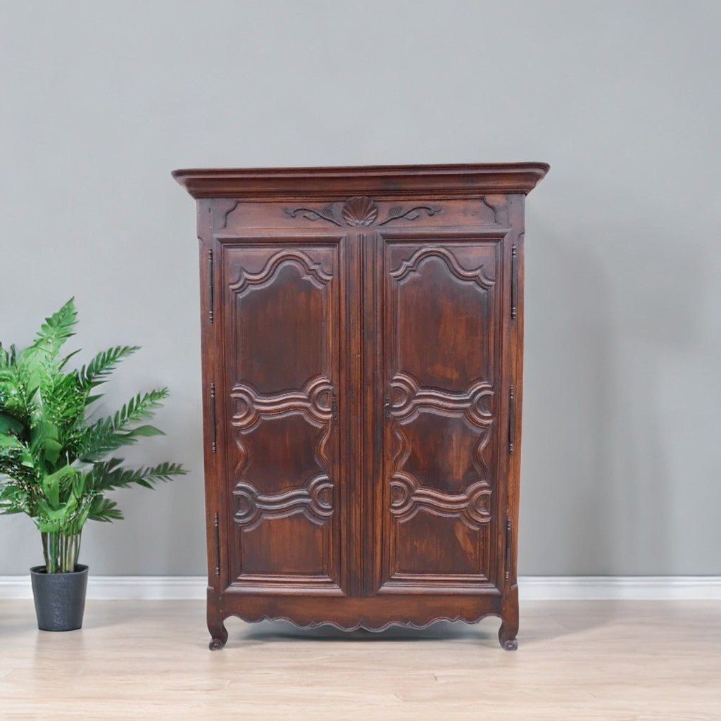 Jolie Armoire Louis XV en Noyer - XVIIIe Siècle - Ethic Atelier