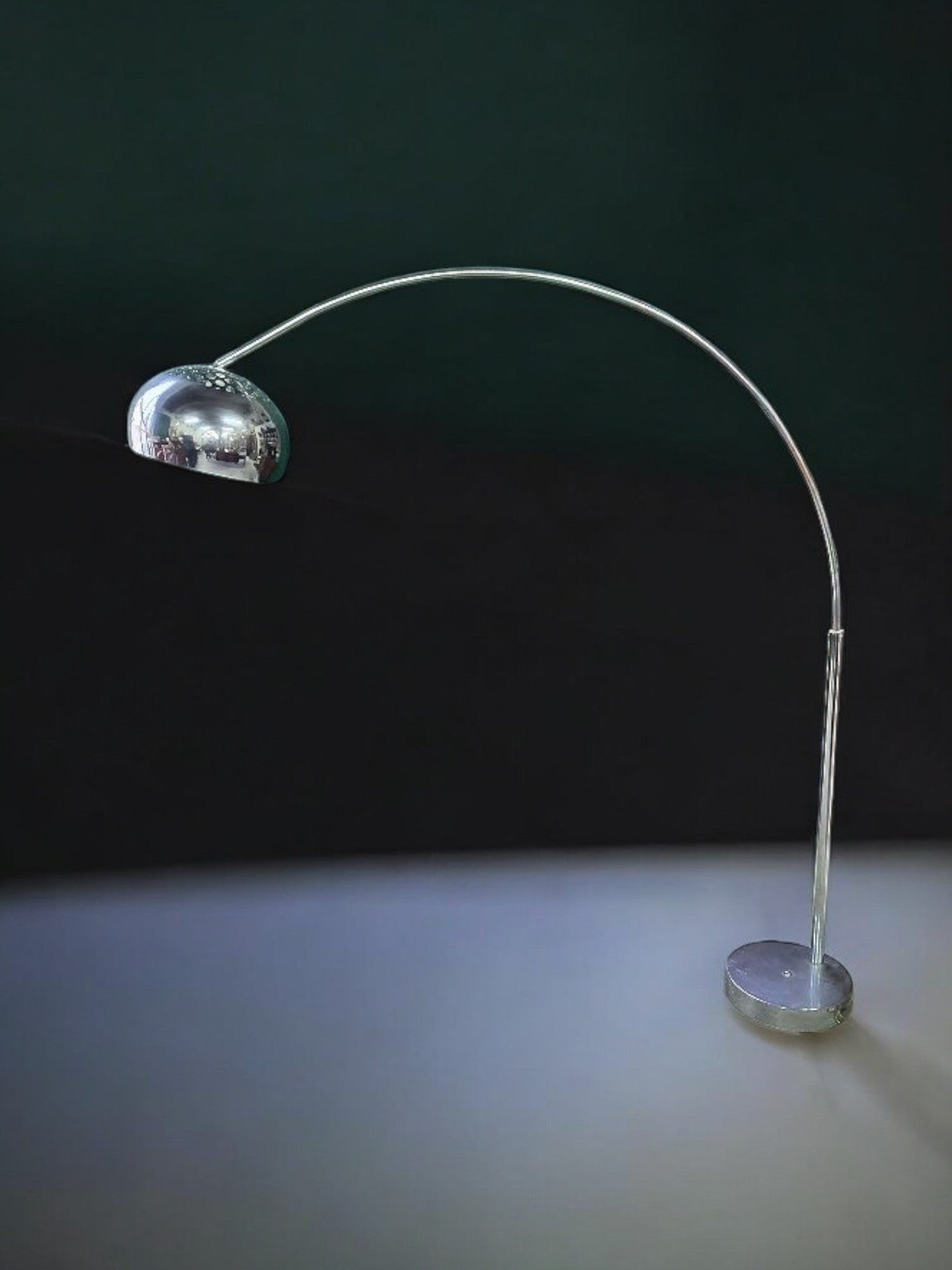 Lampadaire arc en chrome chiné - Ethic Atelier