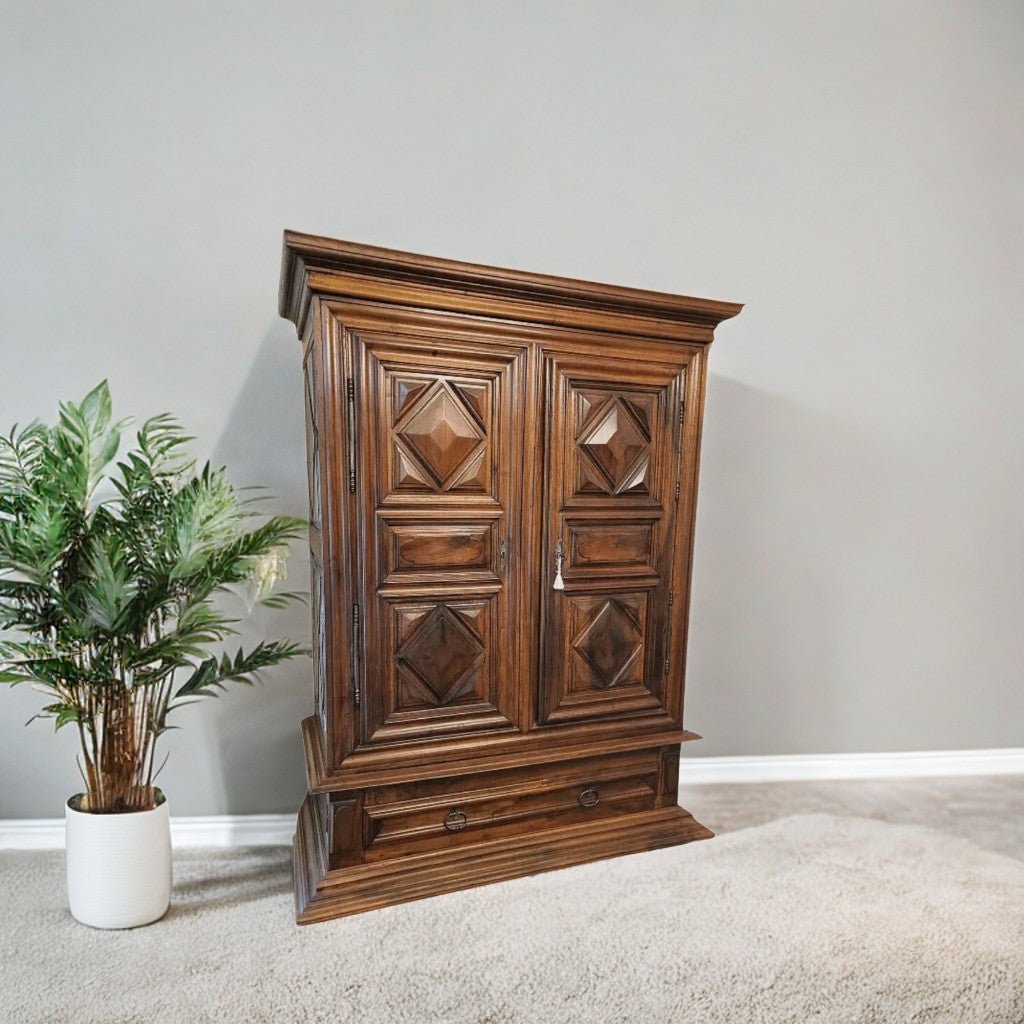 Magnifique Armoire Louis XIII en Noyer Massif - XVIIIe Siècle - Ethic Atelier