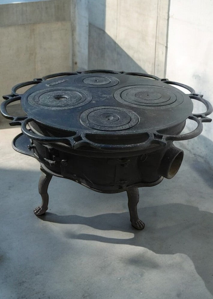 Magnifique et Rare Fourneau Poêle Courtot Aîné - Ethic Atelier