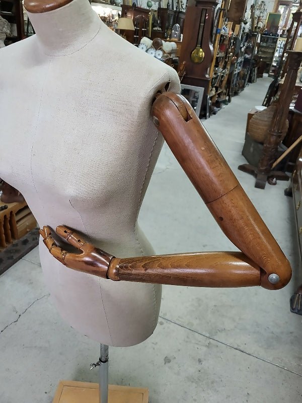 Magnifique Mannequin de Couturière Articulé et Réglable - Ethic Atelier