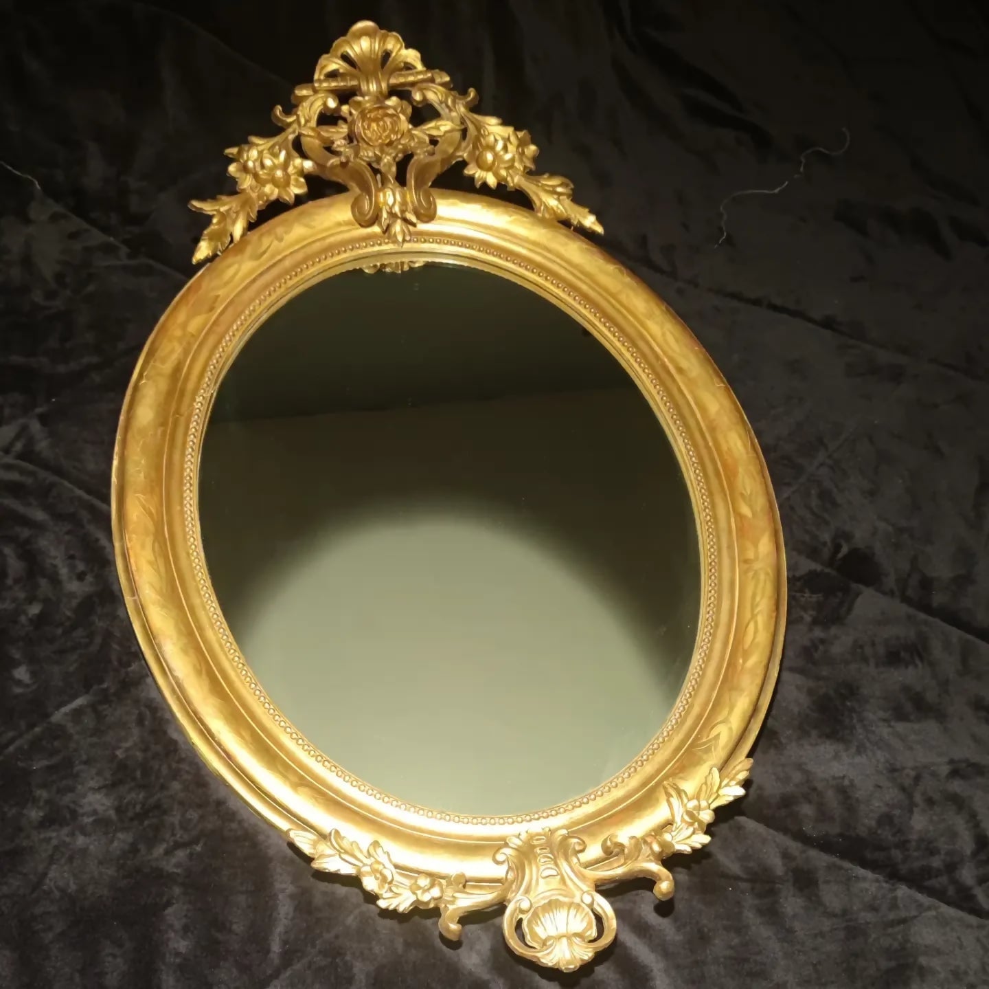 Miroir en médaillon doré à la feuille vers 1850/60 - Ethic Atelier