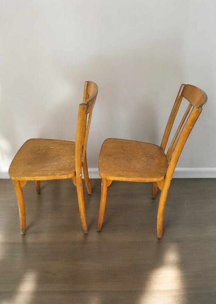 Paire de Chaises de Bistrot Monobloc – Authenticité et Charme - Ethic Atelier
