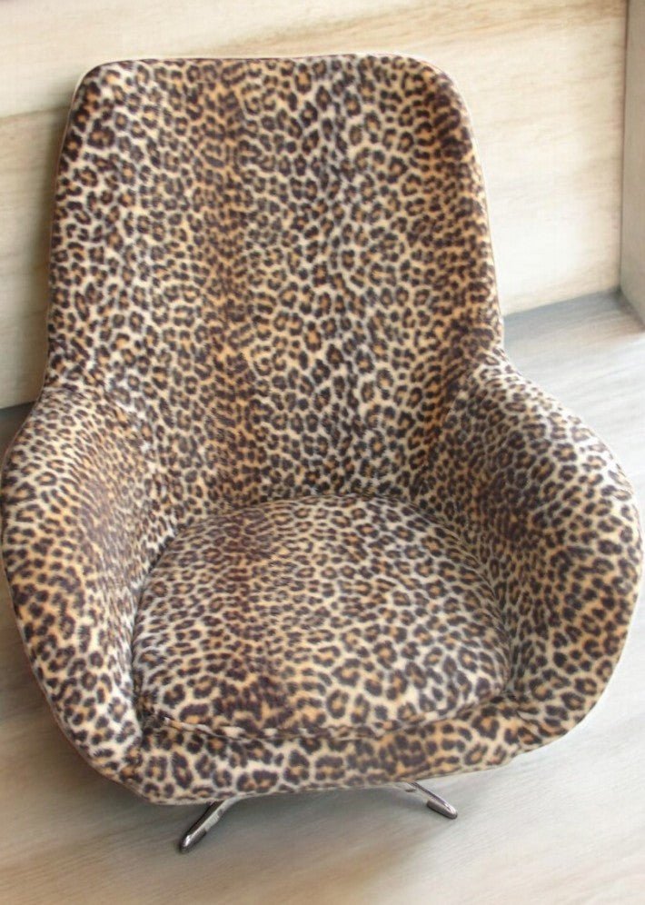 Paire de fauteuils œuf sur pieds étoiles en métal chromé de 1973 - Ethic Atelier