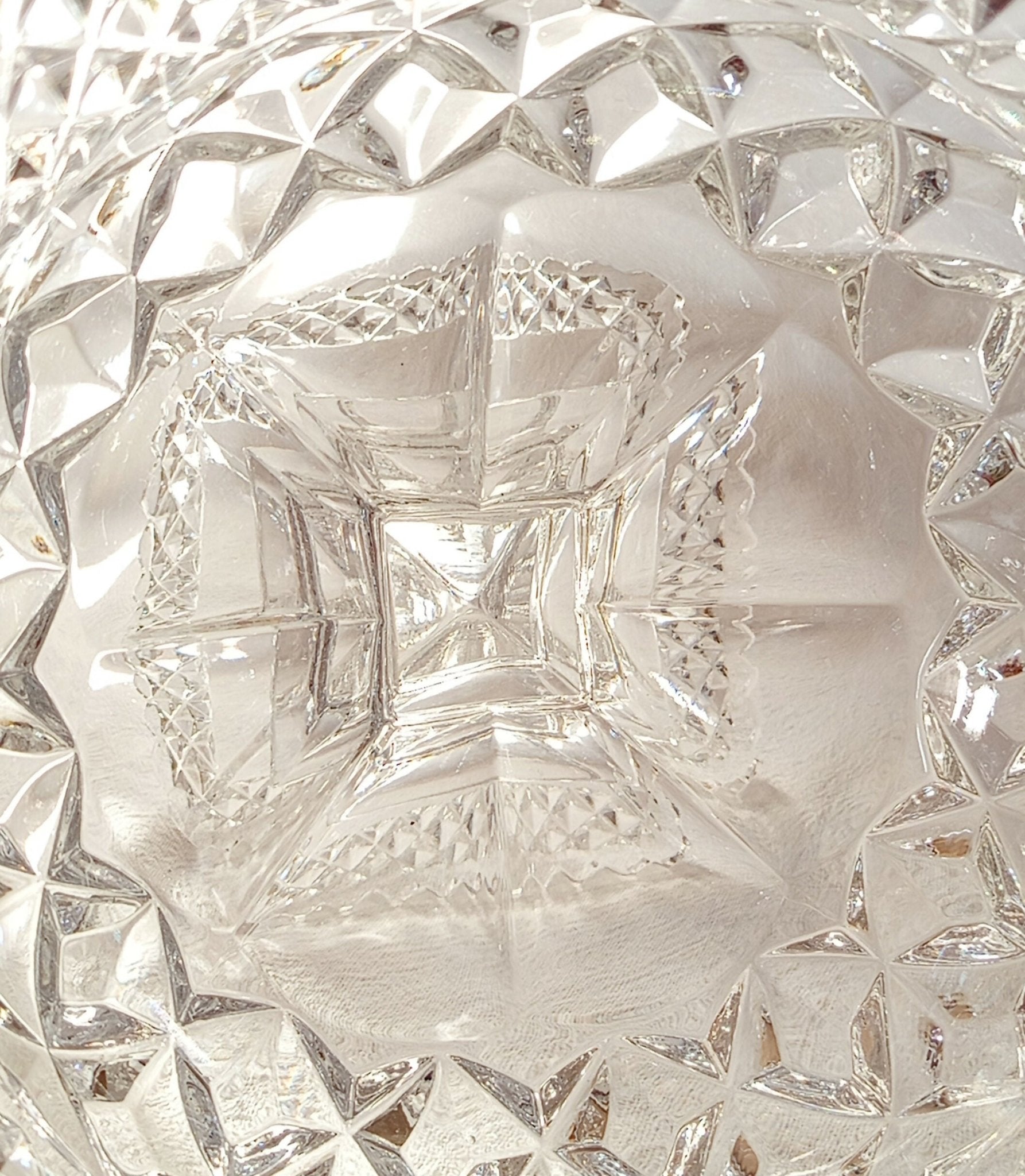 Petite coupe sur pied en cristal Monarc - Seconde partie du XXe siècle - Ethic Atelier