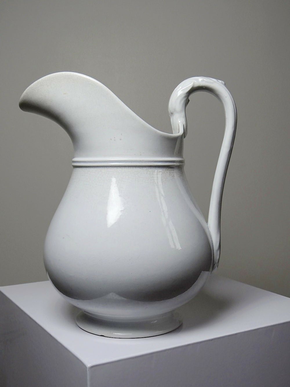 Pichet broc de toilette en faïence blanche ancienne Pexonne France - Ethic Atelier