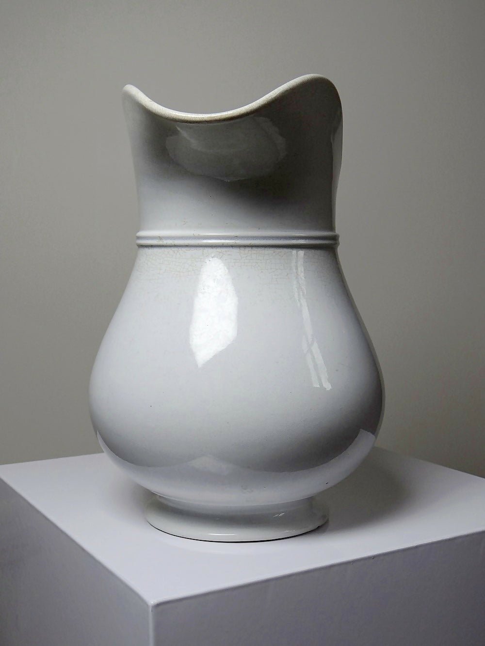 Pichet broc de toilette en faïence blanche ancienne Pexonne France - Ethic Atelier