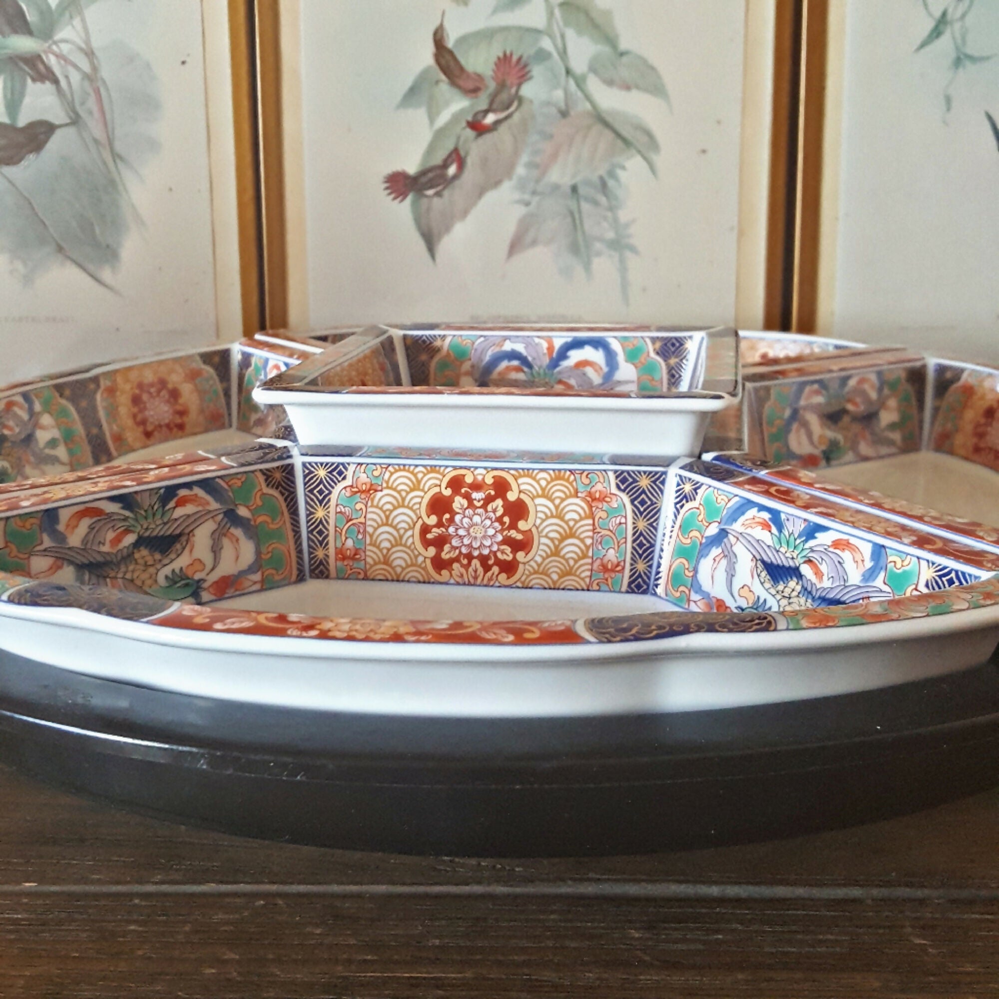 Plateau tournant en porcelaine du Japon, décor d'oiseaux et fleurs - Ethic Atelier