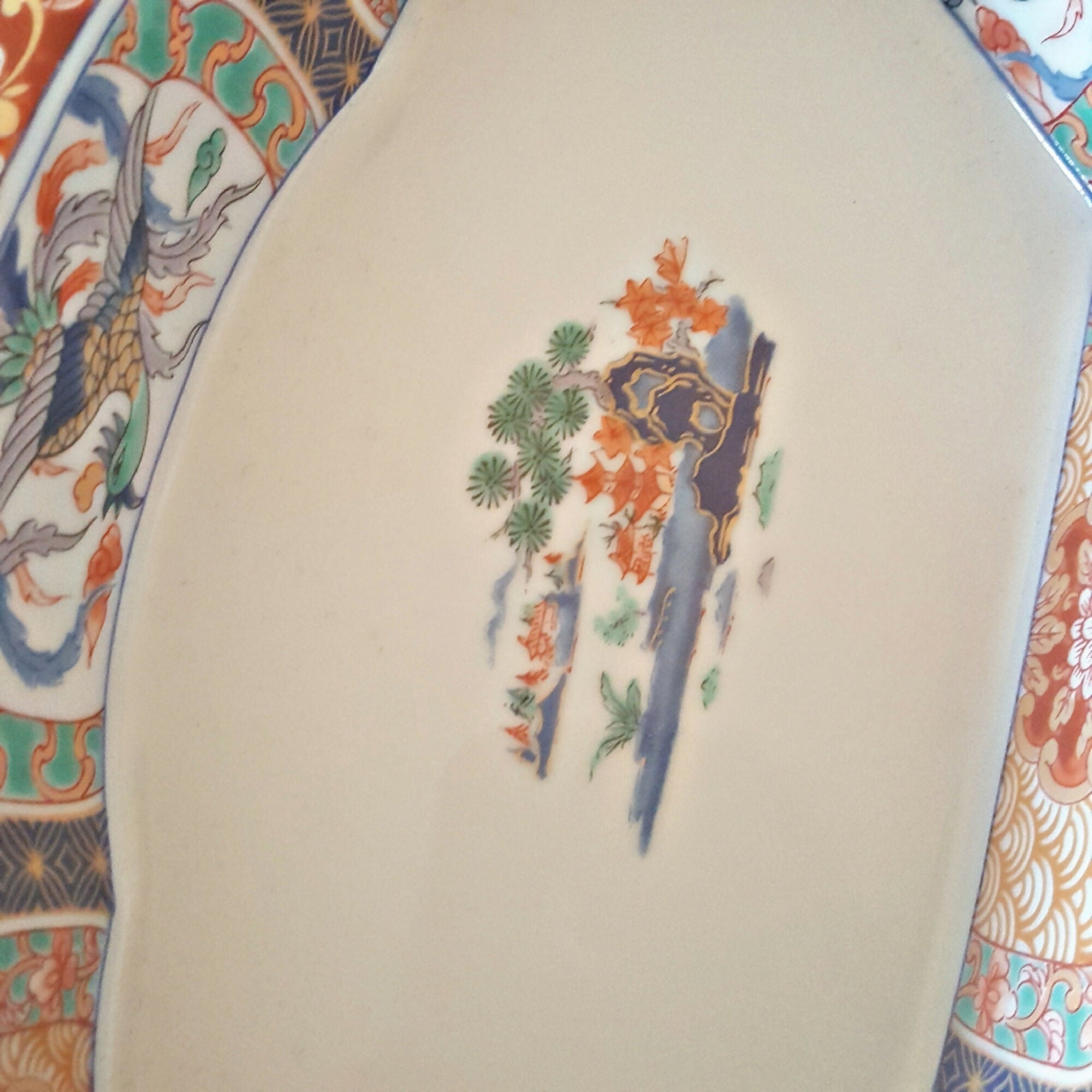 Plateau tournant en porcelaine du Japon, décor d'oiseaux et fleurs - Ethic Atelier