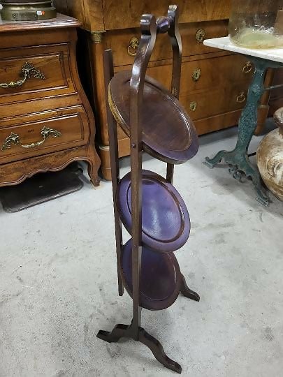 Présentoir à Gâteaux Pliant en Acajou – Élégance et Praticité - Ethic Atelier