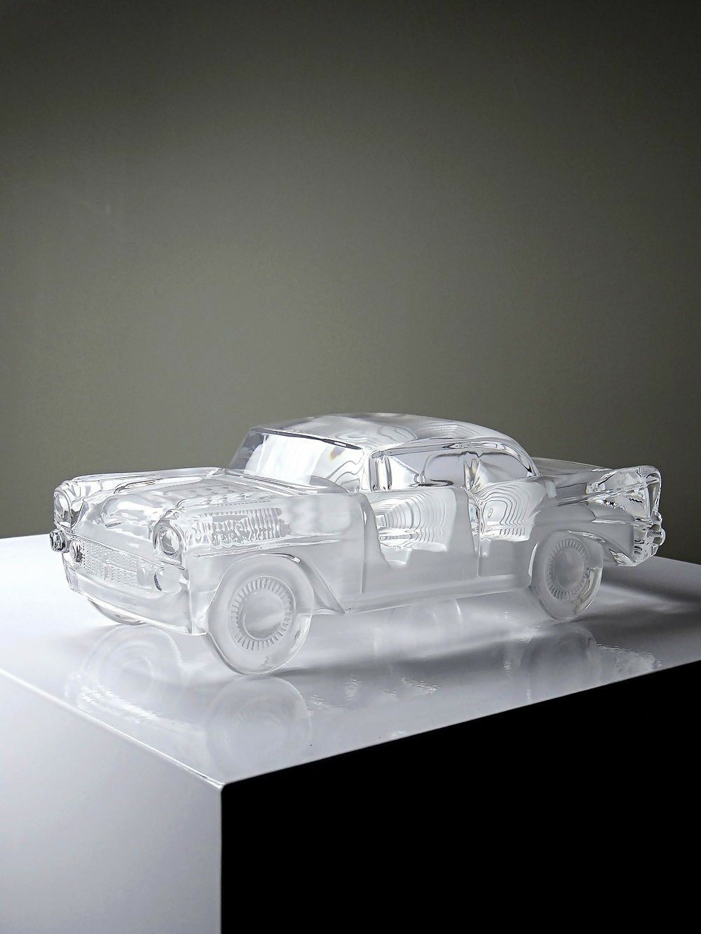 Presse papier vintage grosse voiture Chevrolet Bel Air 1957 en cristal - Ethic Atelier