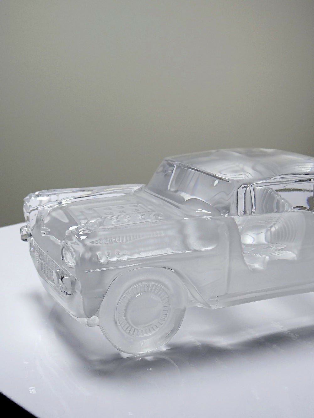 Presse papier vintage grosse voiture Chevrolet Bel Air 1957 en cristal - Ethic Atelier